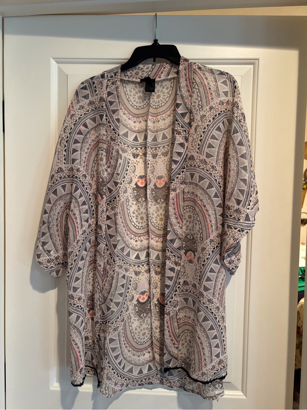 Steve Madden Open-Front Kimono Jacket in Gray and Pink Print